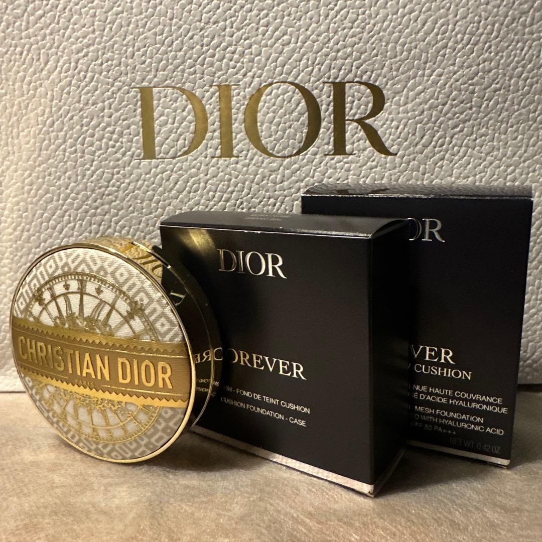 Dior サンプル付きフォーエヴァーケース＆スキンイドラグロウ