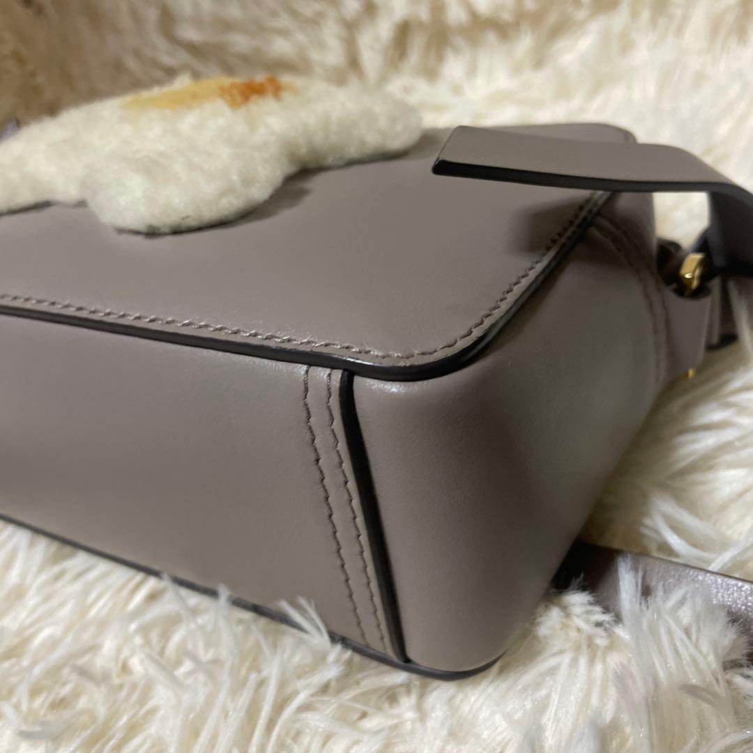 極美品 アニヤハインドマーチ ショルダーバッグ 目玉焼き グレージュ