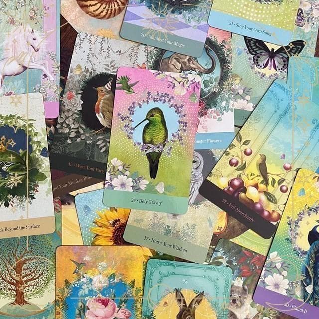 ☆正規品オラクルカード☆金縁✨柔らかな癒しの世界✨優しいタッチの