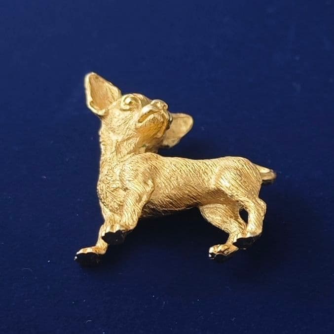 ヴィンテージtrifari チワワ ゴールドメタルブローチ 犬 dog