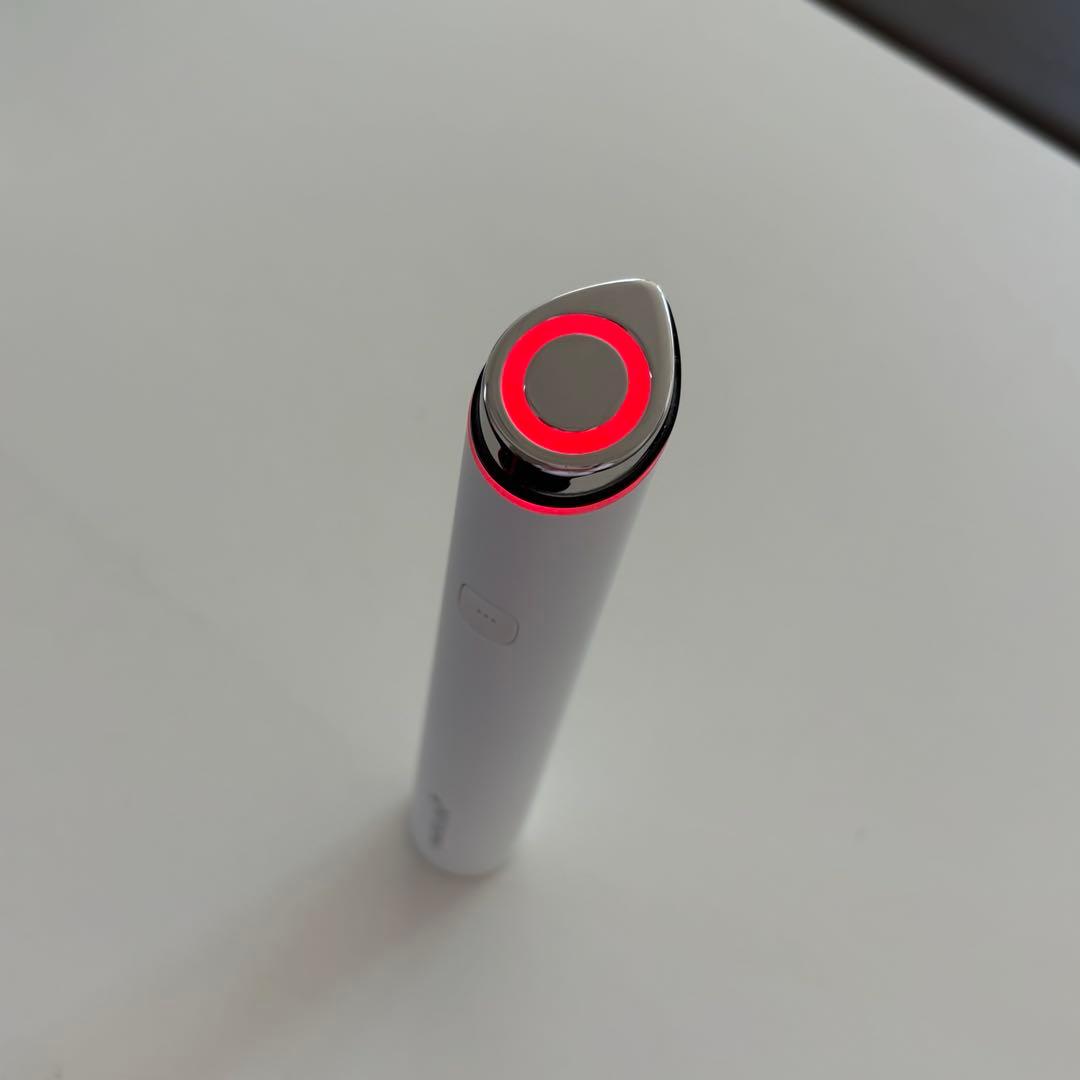 メディキューブ medicube ブースタープロミニ 美顔器 ホワイト - メルカリ