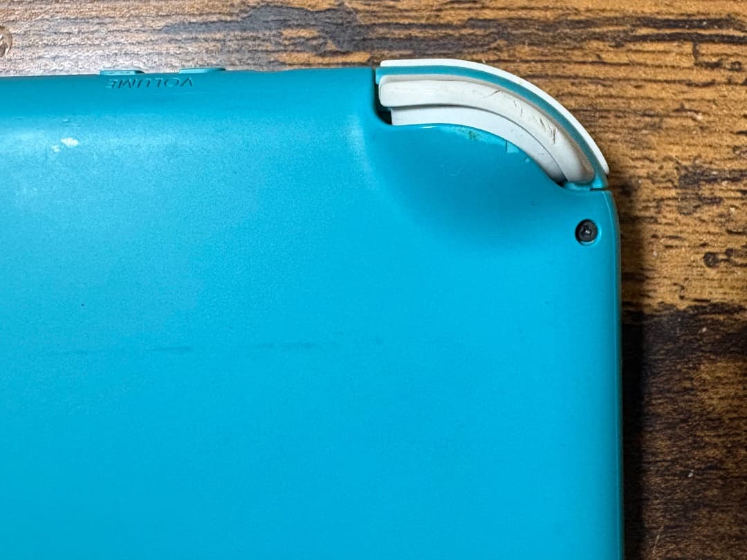 おまけ付き】Switch Lite 水色・充電器＆モンハンソフト2本おまけ付の