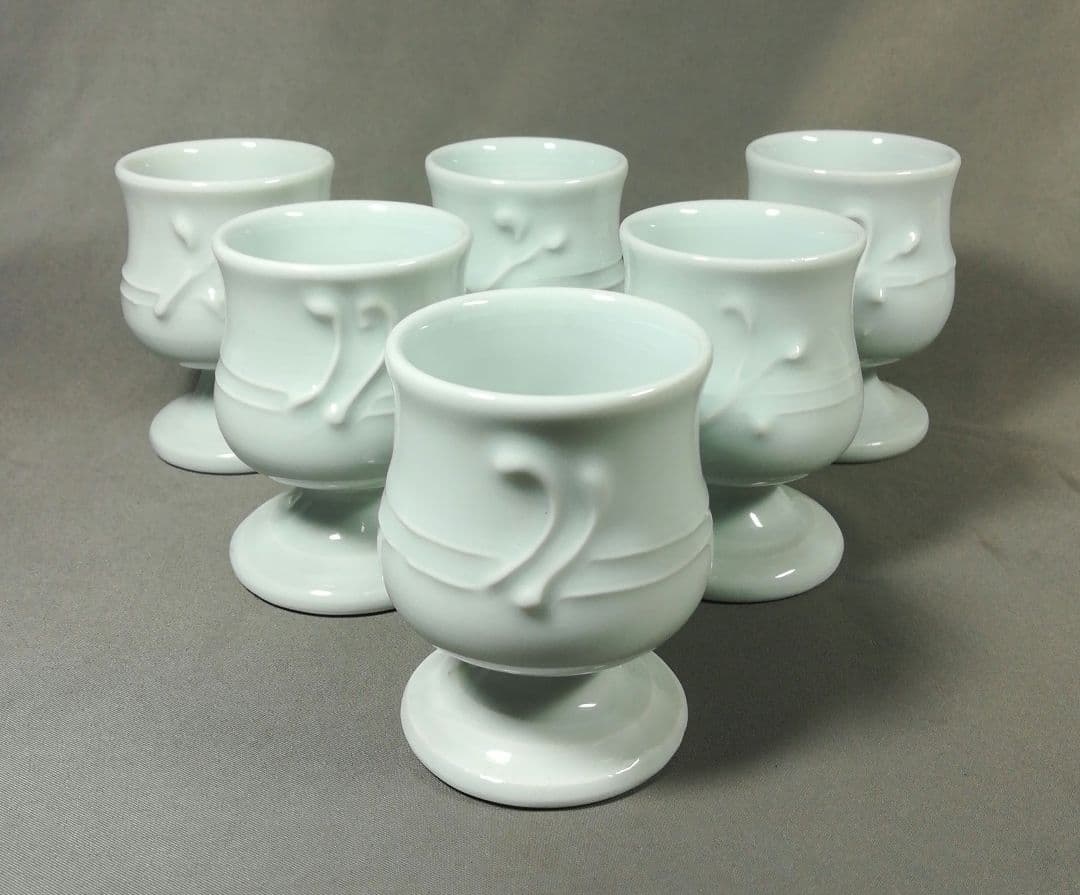 上田恒次 白磁高杯 共箱 上田恒次 酒盃 盃 白磁 高台杯