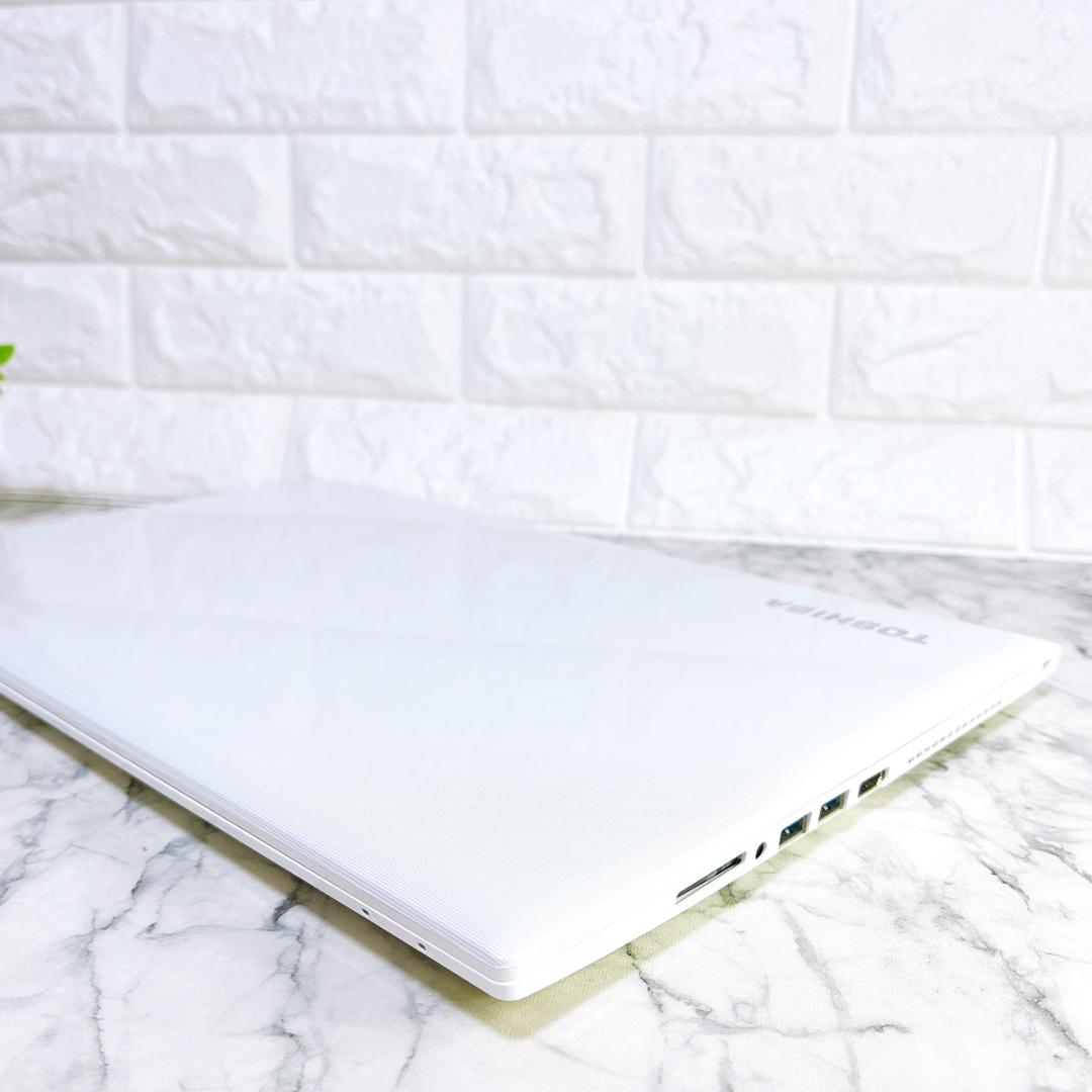 Windows11✨爆速SSD✨おしゃれ白ノートパソコン✨カメラ薄型✨初心者向け