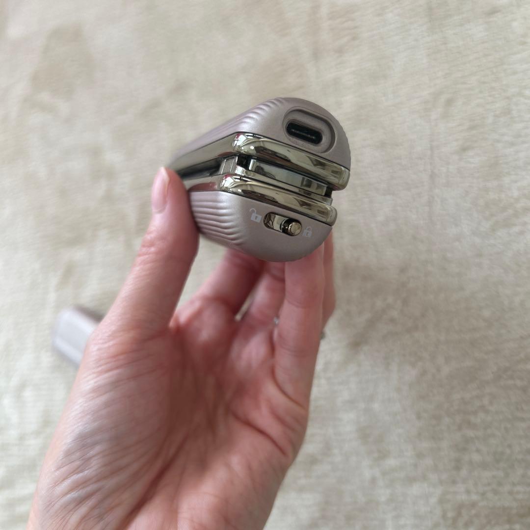 リファフィンガーアイロン ST シャンパンゴールド コンパクトな