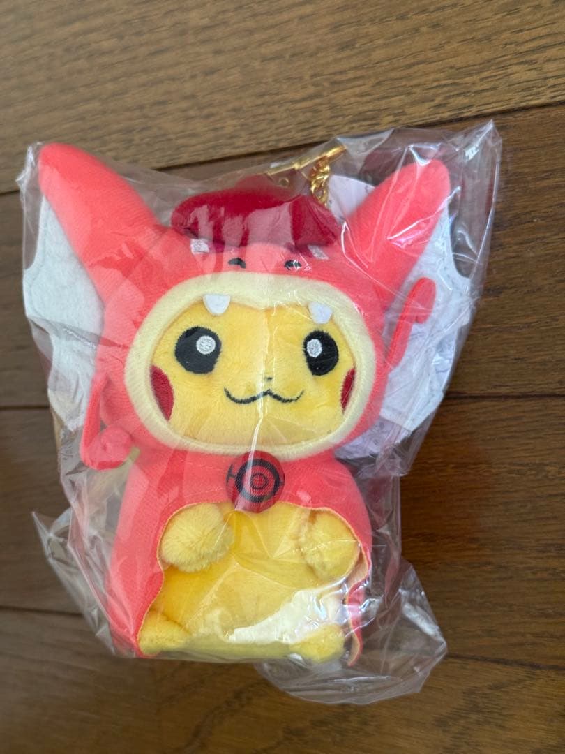 ポケモンセンターヒロシマ限定 ギャラドスごっこピカチュウ 赤い