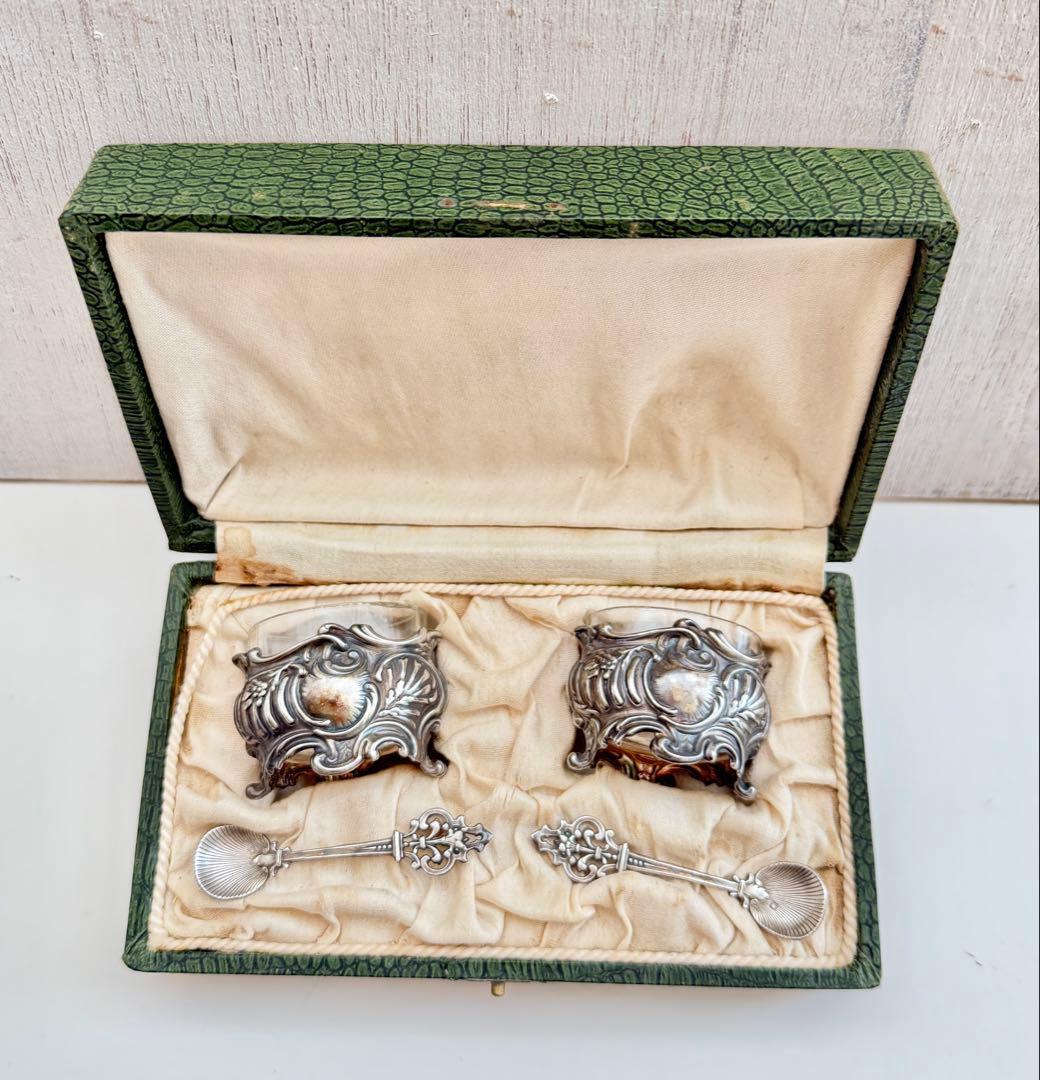 装飾的なシルバー製のソルトセラーとスプーンセット BLOOM ソルトセラー（スプーン付）