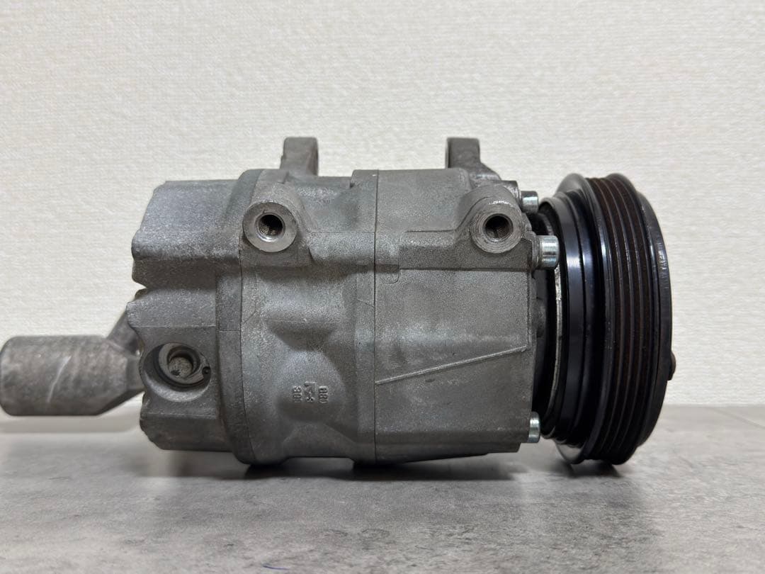C34 ローレル エアコンコンプレッサー RB20E 92600-70T16 - メルカリ