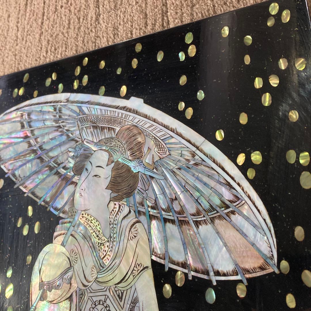 希少 螺鈿 傘をさした女性 美人画 浮世絵 天然木 漆器 古画