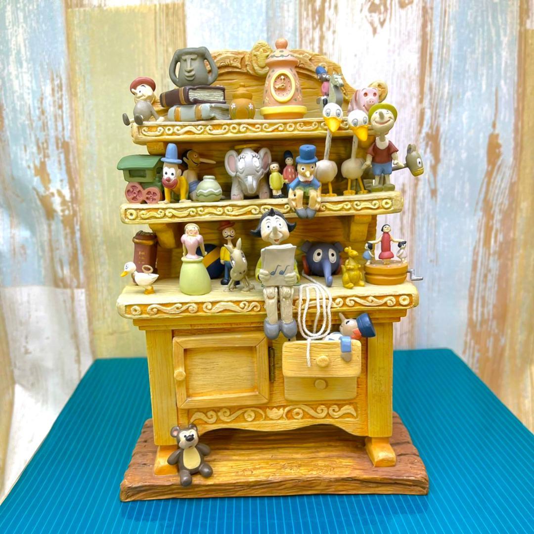 WDCC ピノキオ Pinocchio ゼペットじいさんのおもちゃ棚 - メルカリ