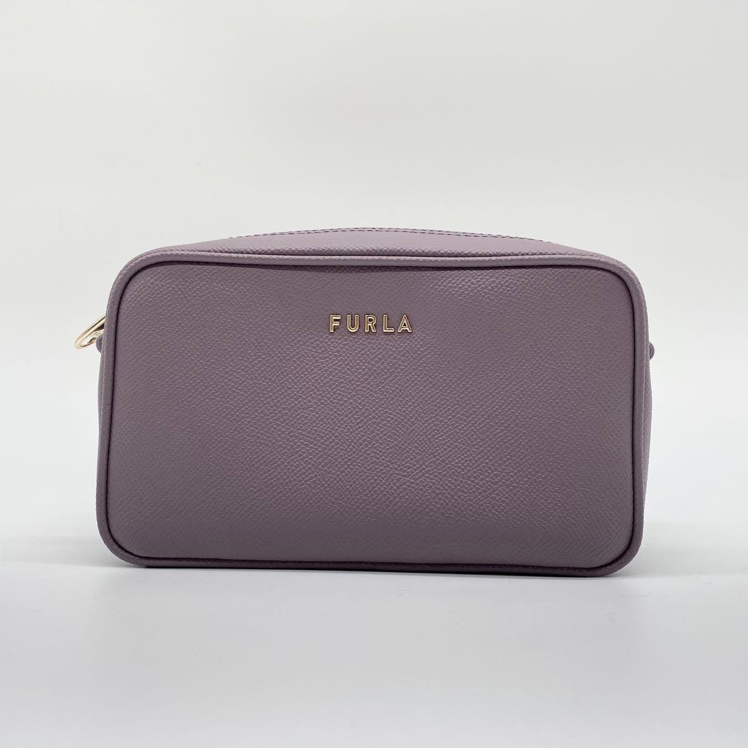 未使用級】フルラ ショルダーバッグ カメラバッグ レザー ブランドロゴ