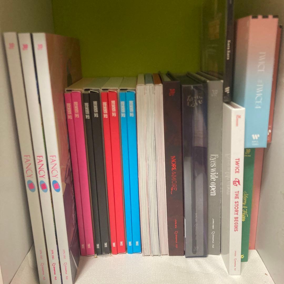 twiceアルバムまとめ売り TWICE アルバムまとめ売りMerry & Happy モノグラフ 特別版入り - メルカリ