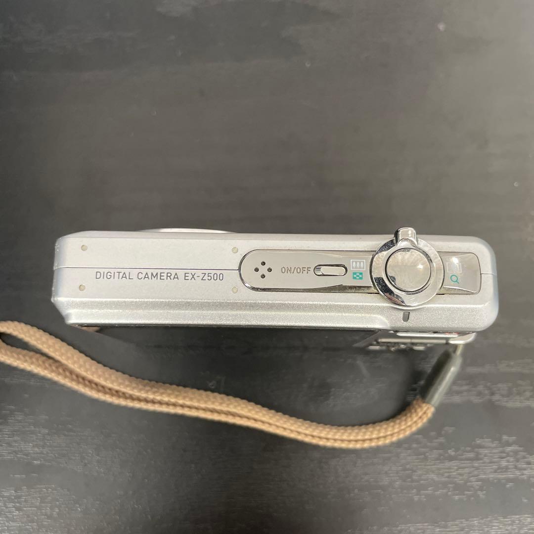 CASIO EXILIM 5.0MP コンパクトデジタルカメラ