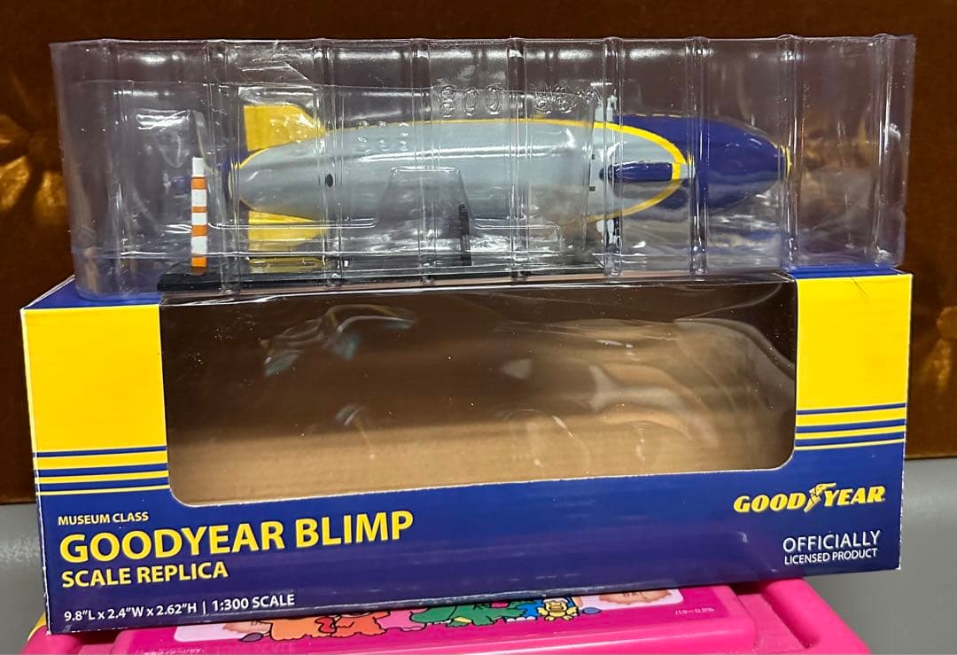希少非売品 デコトラ GOODYEAR 飛行船フィギュア プラモ グッドイヤー