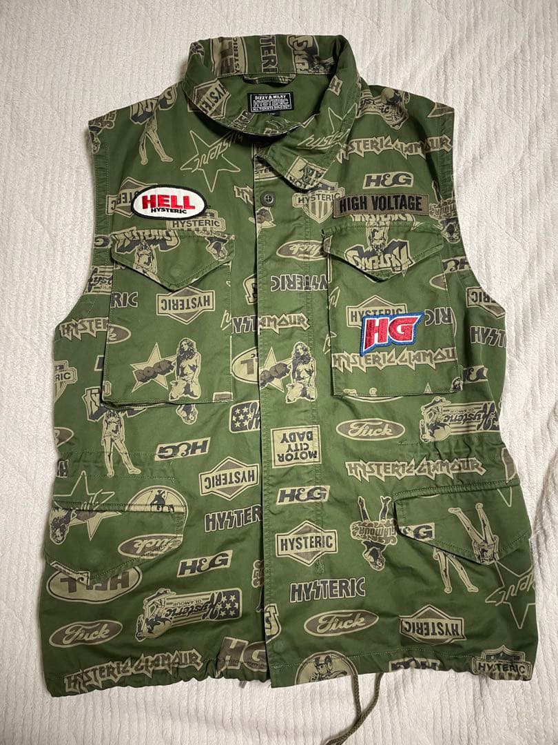 最終お値下げ　　HYSTERIC GLAMOUR ベスト Lサイズ カーキー HYSTERIC GLAMOUR（ヒステリックグラマー）の「BAD AS MAMA M65ベスト