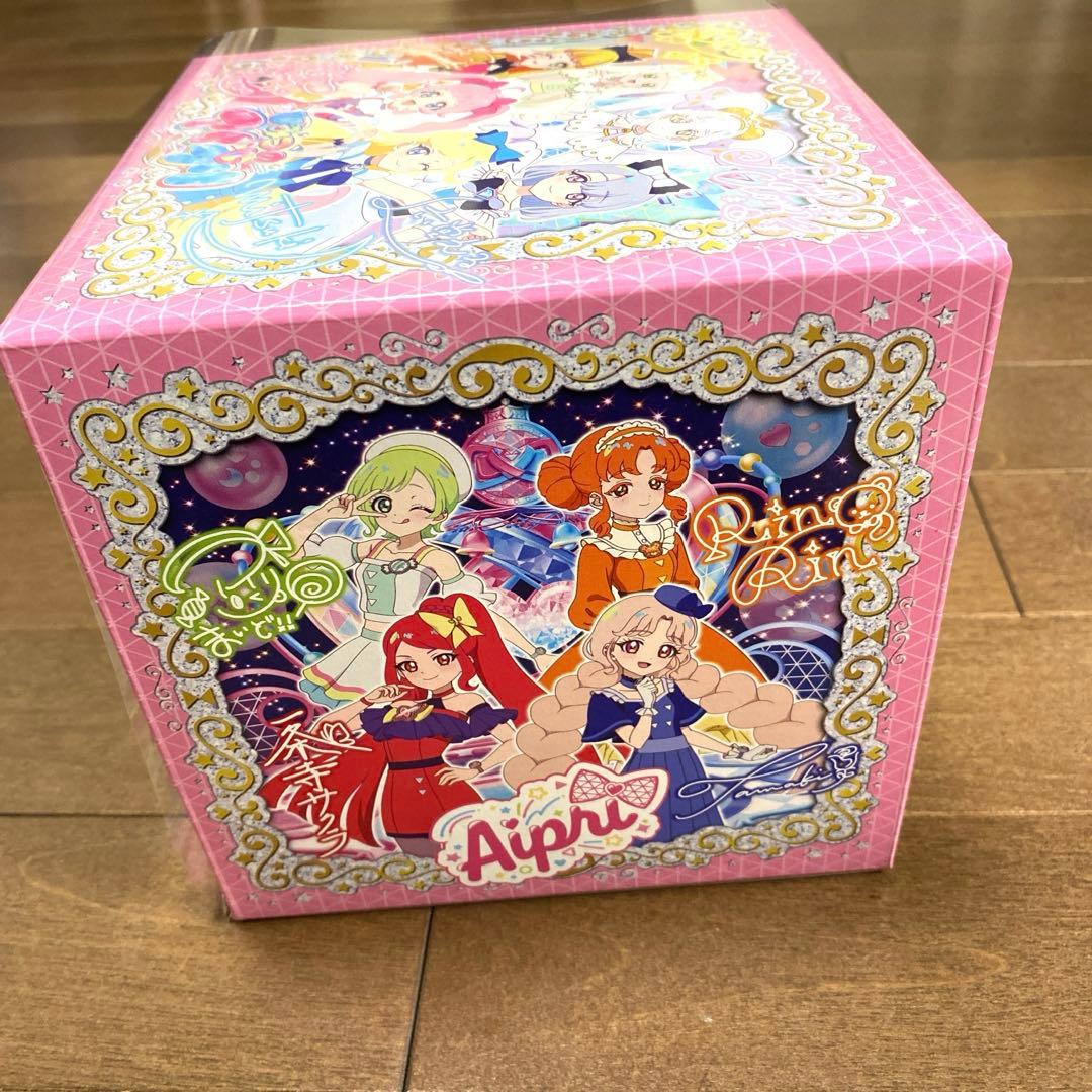ひみつのアイプリ クリスマス お菓子入り3段ボックス(カード付き