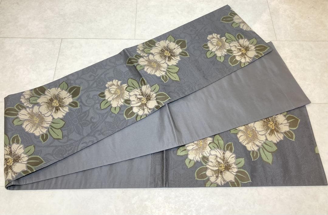 唐織り 金通し 椿 唐花 正絹 金糸 袋帯 黒 グレー 白 緑 709 - メルカリ