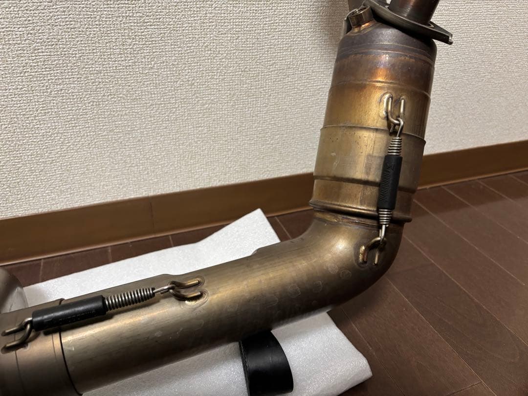 アクラポビッチ フルエキマフラー レーシングライン MT-07 / XSR700