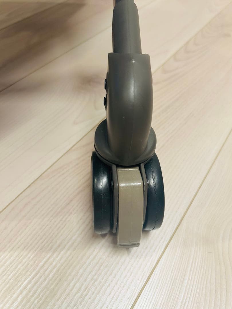 《美品》コンビ　ネムリラ コードレス AUTO SWING 【替えシート付】