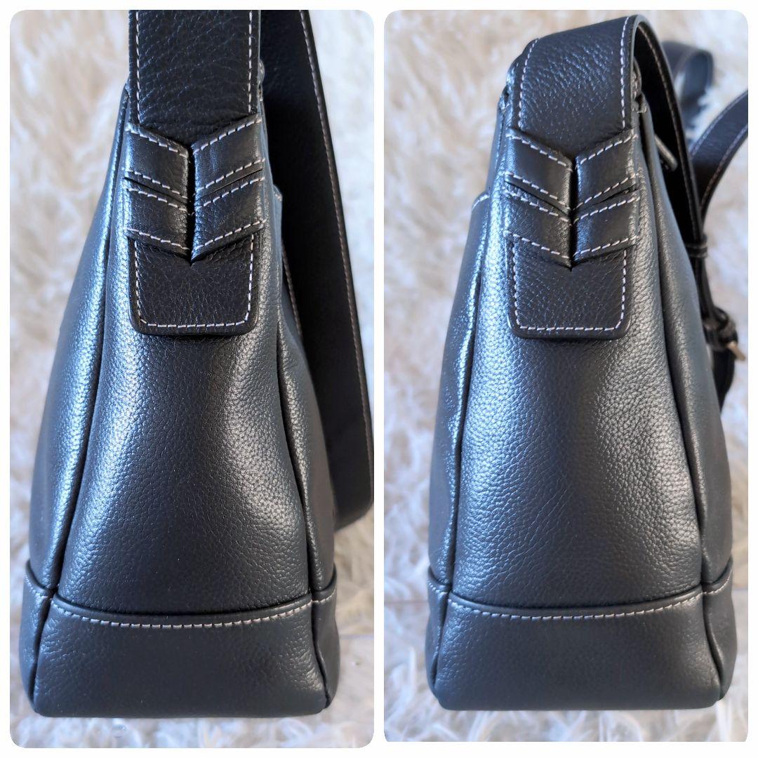 美品✨️キタムラ シボ革ショルダーバッグ 犬 サコッシュ カードケース