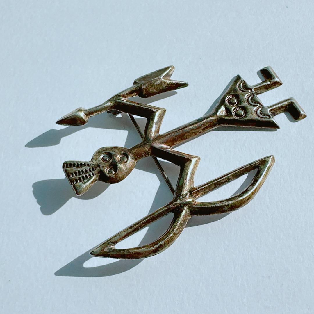 J133】ヴィンテージ ナバホ族 シルバー ピン ブローチ - メルカリ