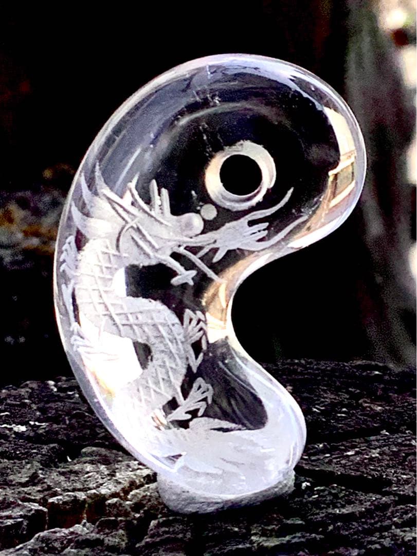 ✳ 【 彫り師*秀峯作雲龍彫り ]乙女水晶勾玉 限定数量*極上縁起勾玉