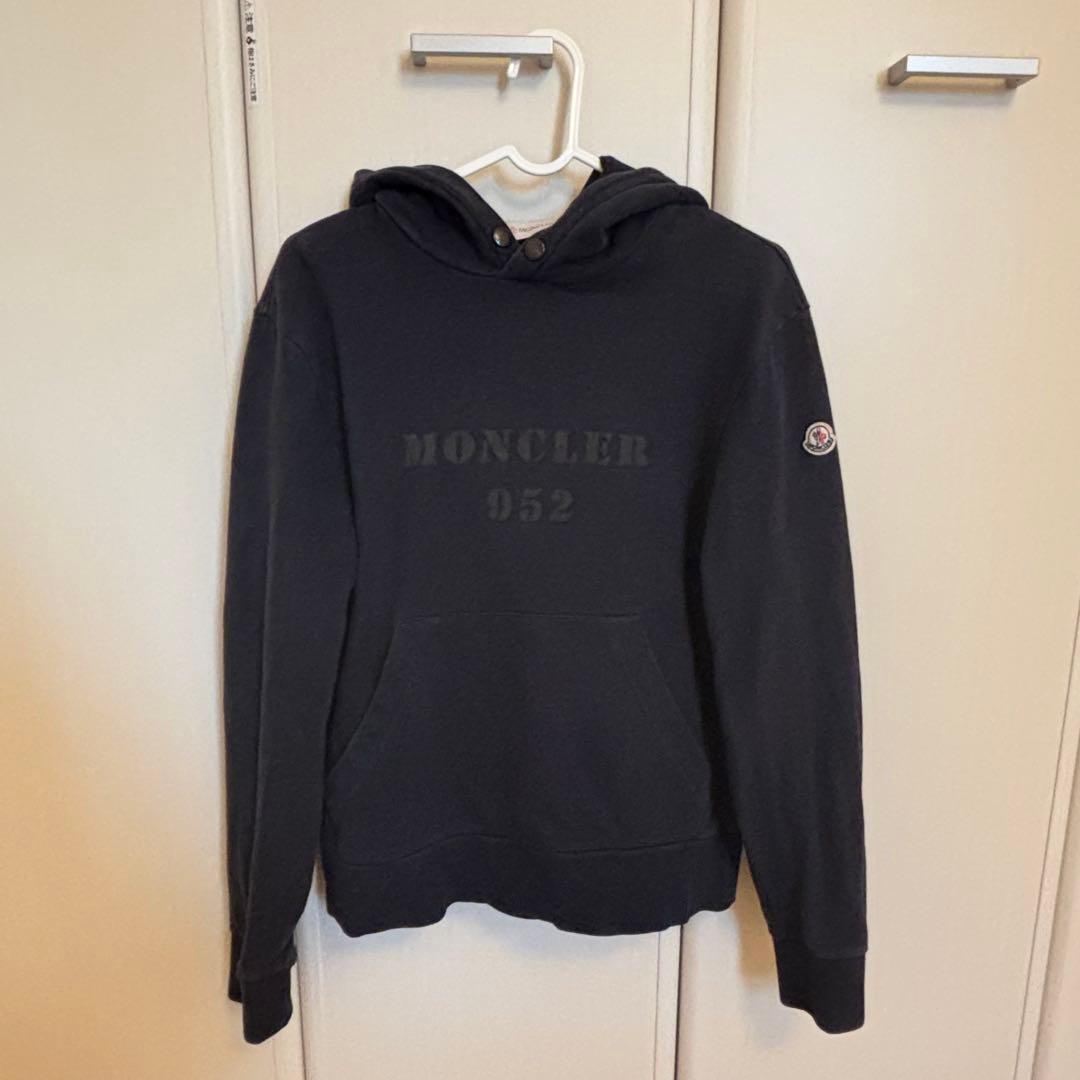 最終値下げ】MONCLER MAGLIA (スウェット/フーディー) - メルカリ