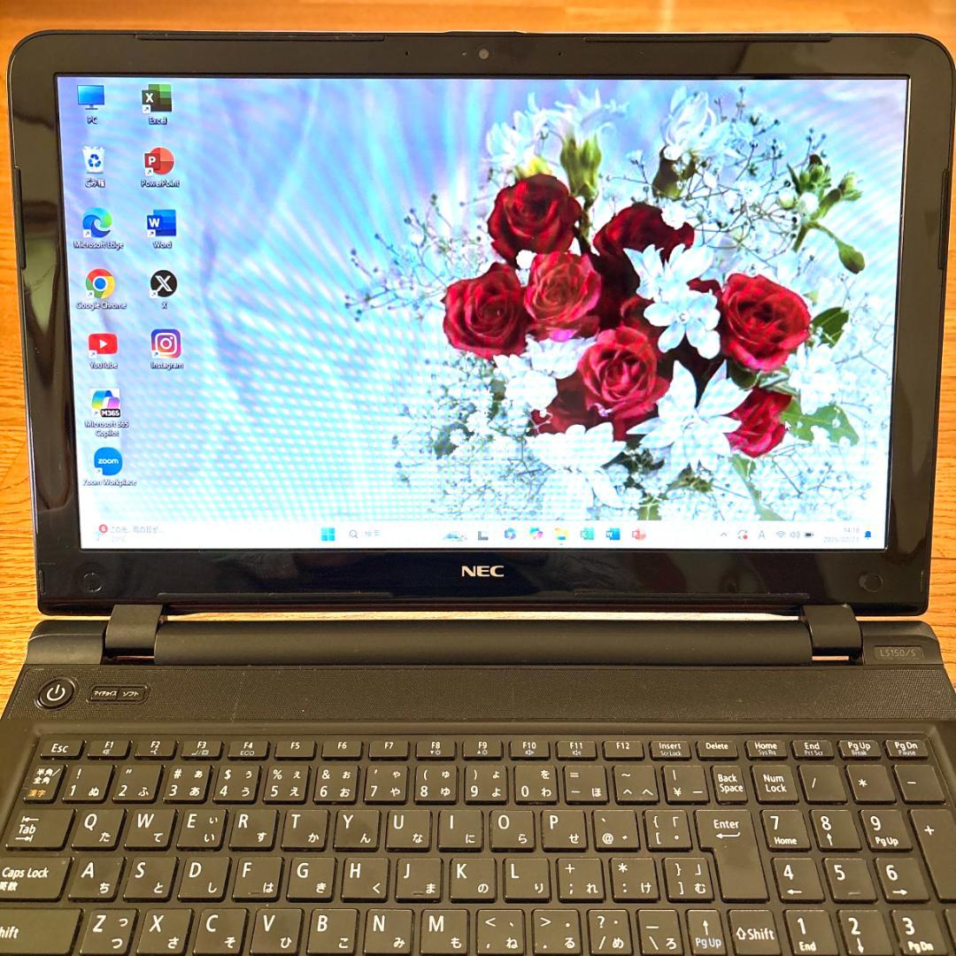美品！初心者向け大画面/ノートパソコン/DVD/カメラ/Windows11 - メルカリ