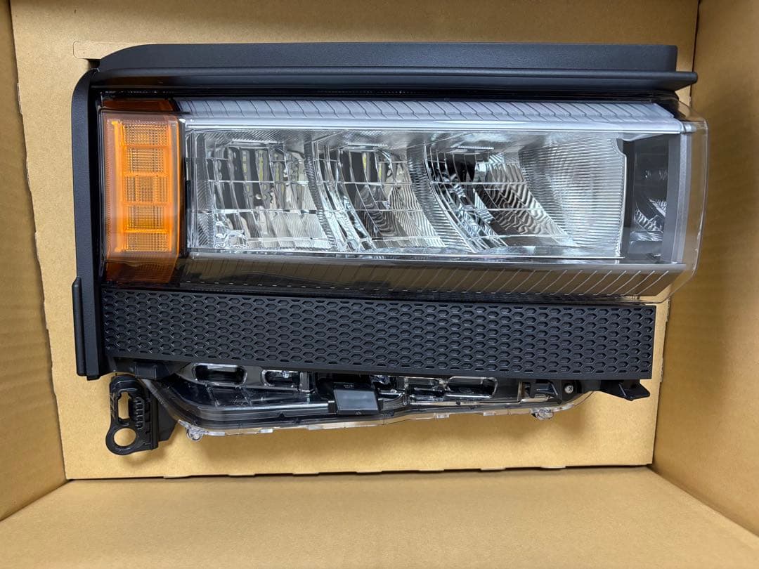 納車前新車外し】ランクル250 VX 純正ヘッドライト 角目 左右セット