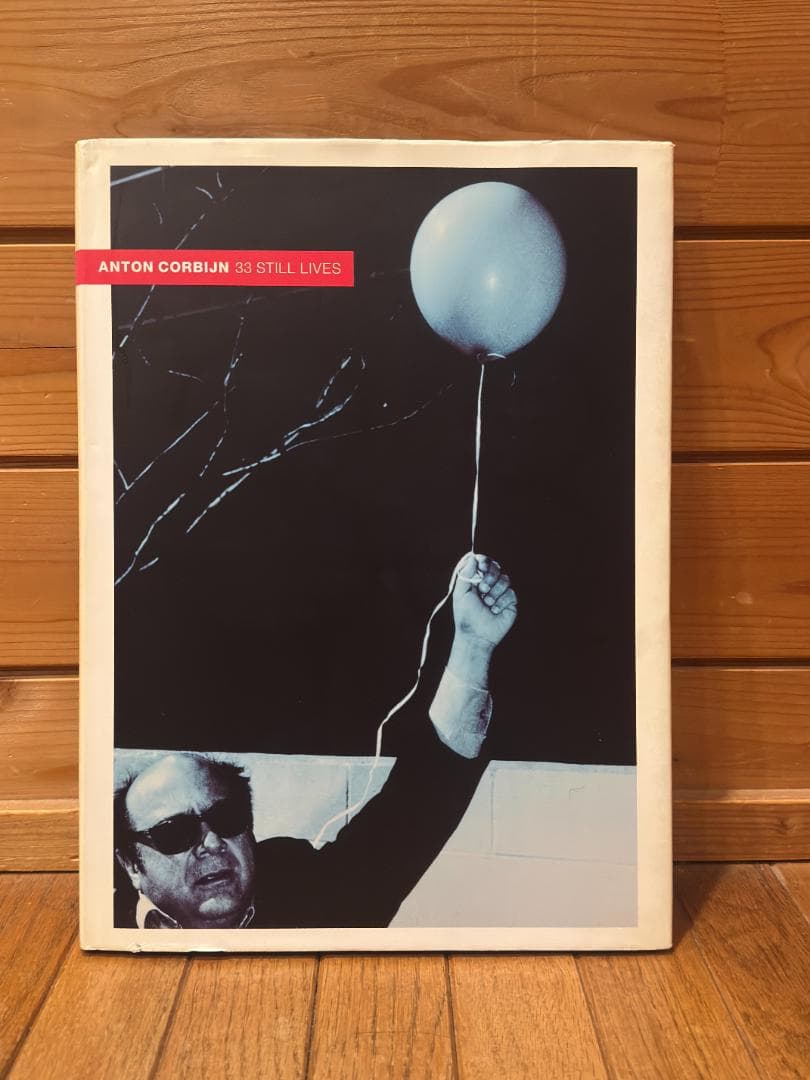 アート・デザイン・音楽 Anton Corbijn 33 Still Lives Amazon.co.jp: 33 Still Lives : Corbijn, Anton: 本