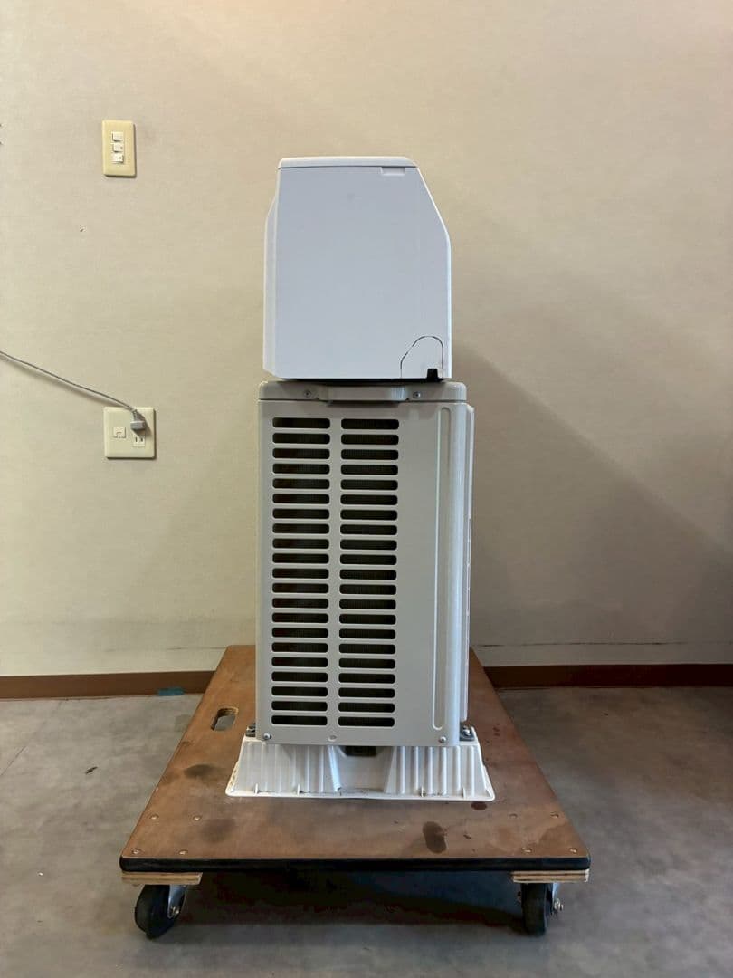 2061 富士通【AS-C254R-w】2024年製 8畳 エアコン 中古