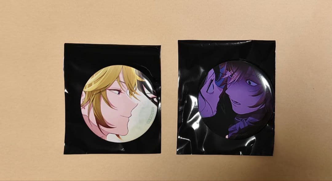 OVER REQUIEMZ オバレク クロード 缶バッジ 2点 - メルカリ