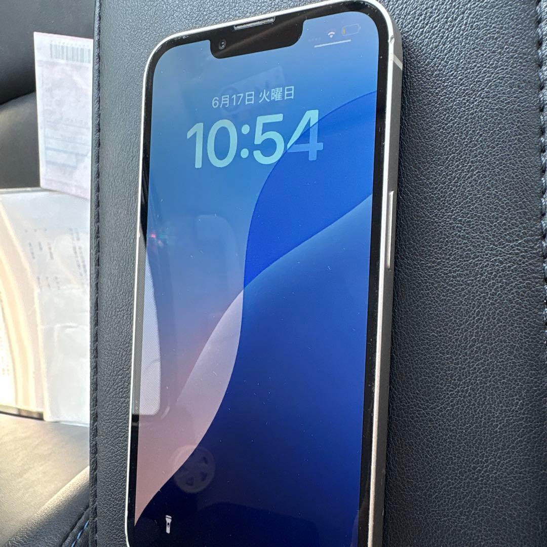 Apple iPhone 13 ホワイト 本体 大幅値下げしました‼️