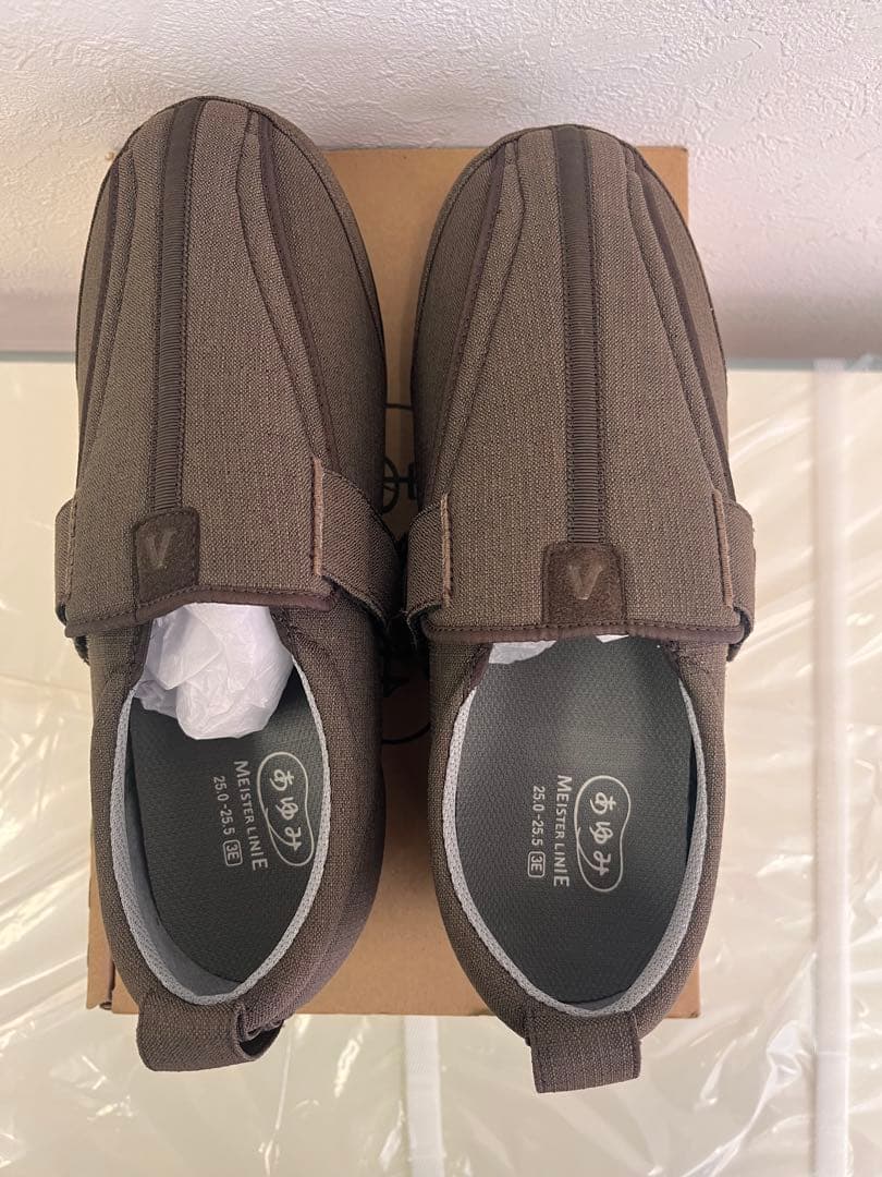 つま先ひろびろサポート　25.0〜25.5cm