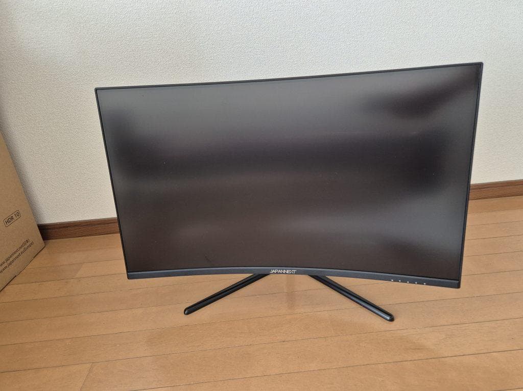 ゆー JAPANNEXT 31.5インチ 湾曲モニター 4K JAPANNEXT 31.5インチ VAパネル搭載 4K(3840x2160)解像度 湾曲液晶