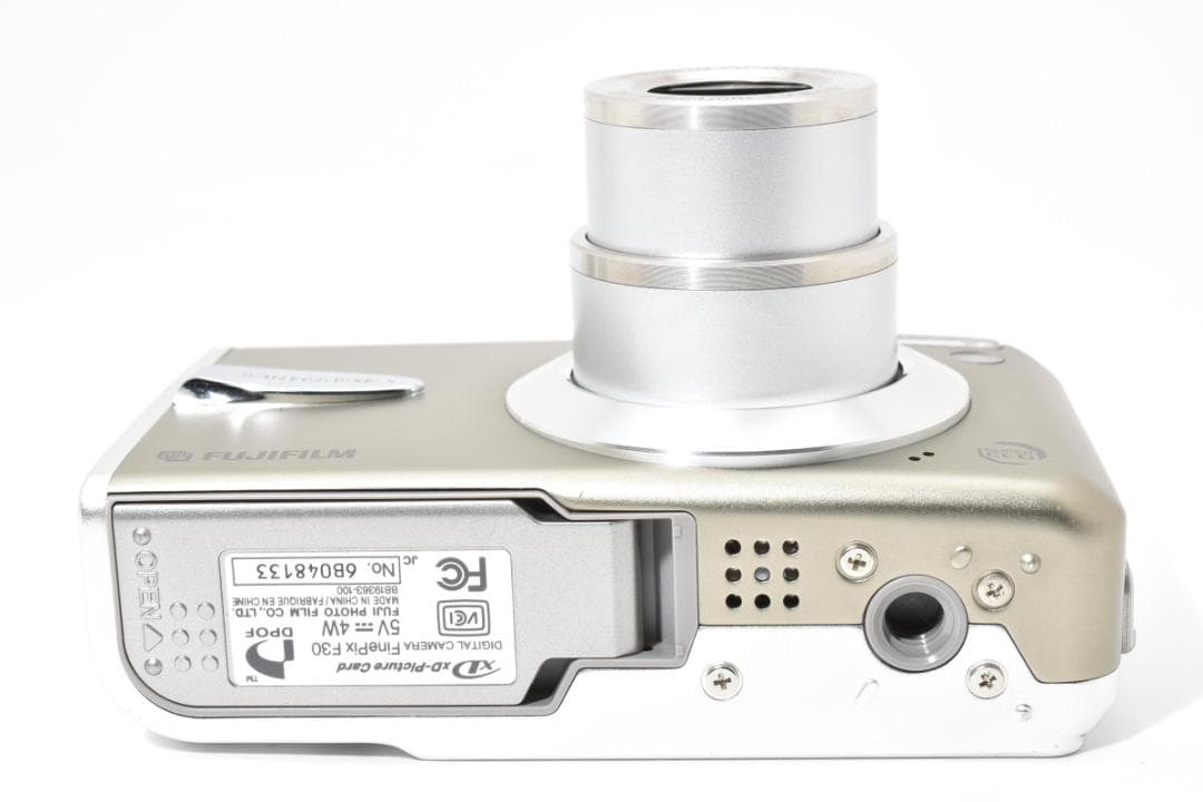 フジフィルム　FUJIFILM FINEPIX F30 ゴールド《動作確認済み》