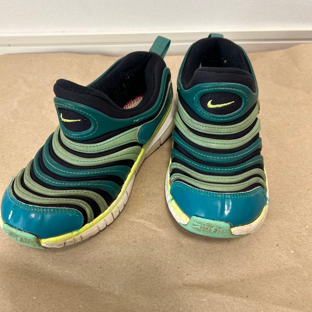 Nike ダイナモフリー 18.5cm 2足セット - メルカリ
