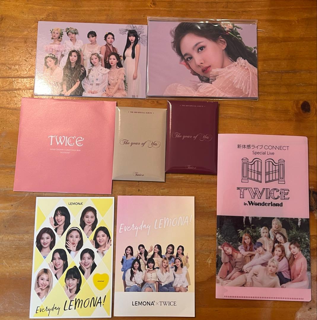 TWICE グッズ まとめ売り - メルカリ
