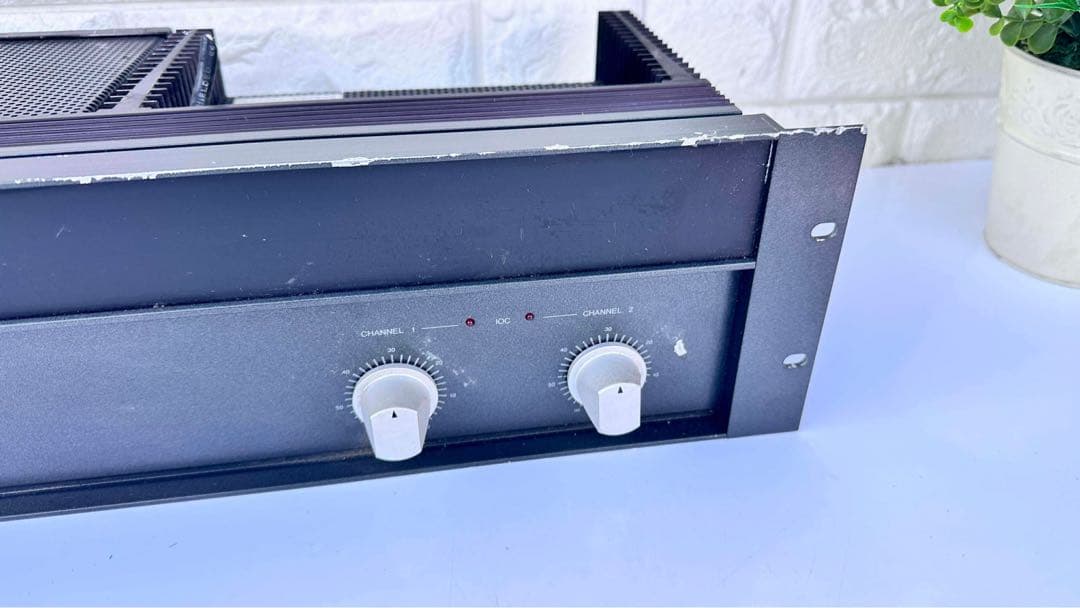 Crown D-150A Series II パワーアンプ Amcron - メルカリ