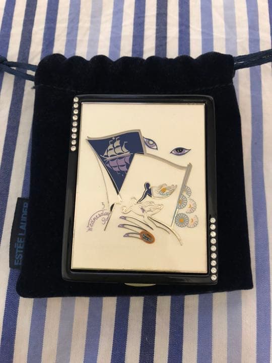 エスティ ローダー メタルコンパクト 双子座