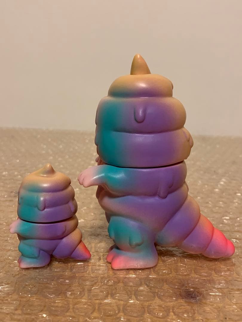 アートジャンキー とぐろ怪獣シットン&ミニシットン（AJcolor） - メルカリ