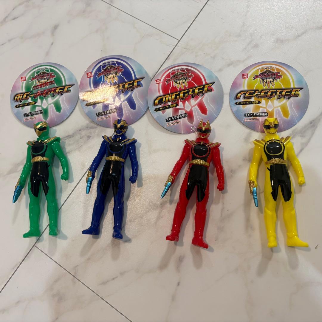 ナンバーワン戦隊 ゴジュウジャー ソフビフィギュア 4体セット - メルカリ