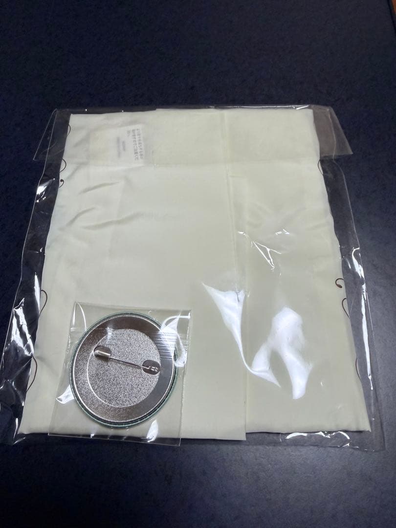 7-Eleven 乃木坂46 10th Anniversary 缶バッジ付き - メルカリ