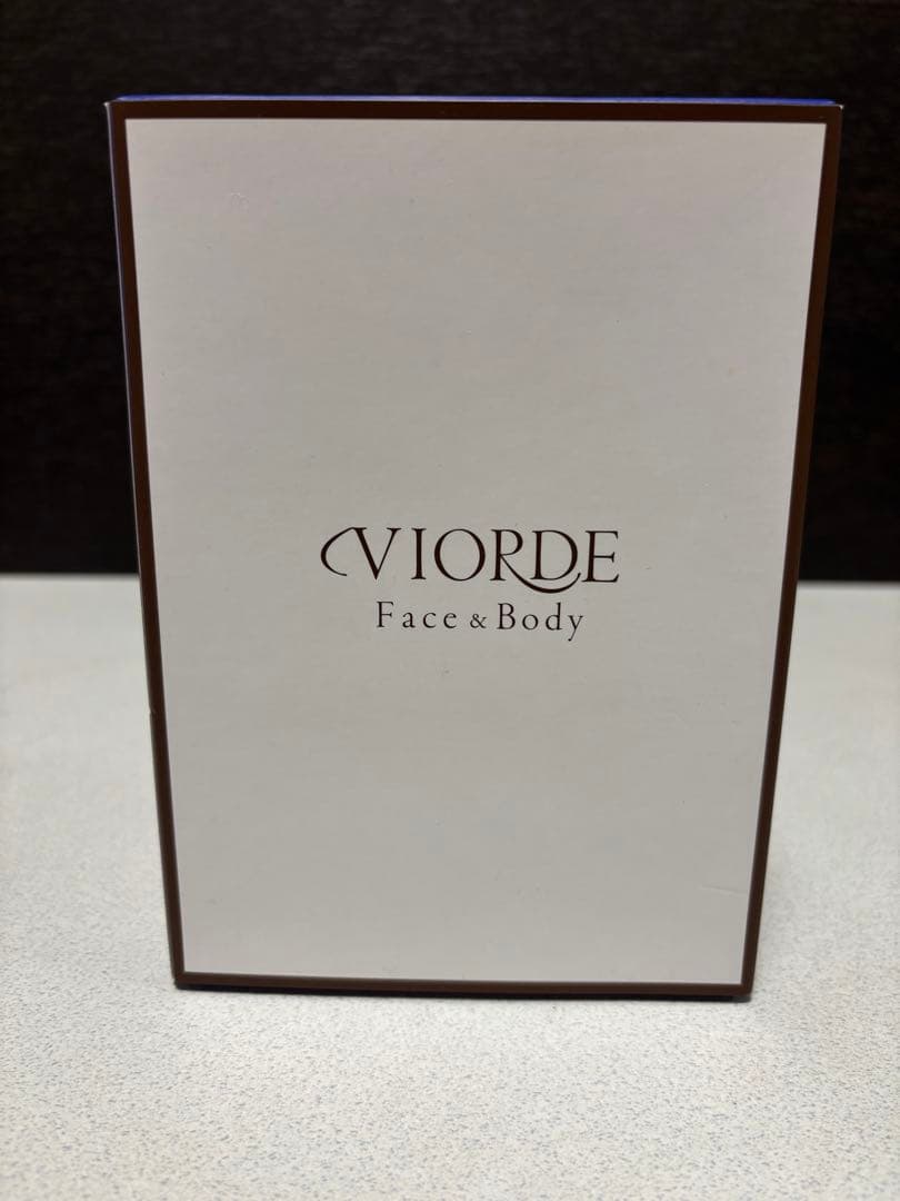 【一回使用】VIORDE ヴィオーデ EMS美容器 ジェルパッド4枚付き 兼子和大監修 日常に「ながら」で 全身美容トリートメント EMS美容