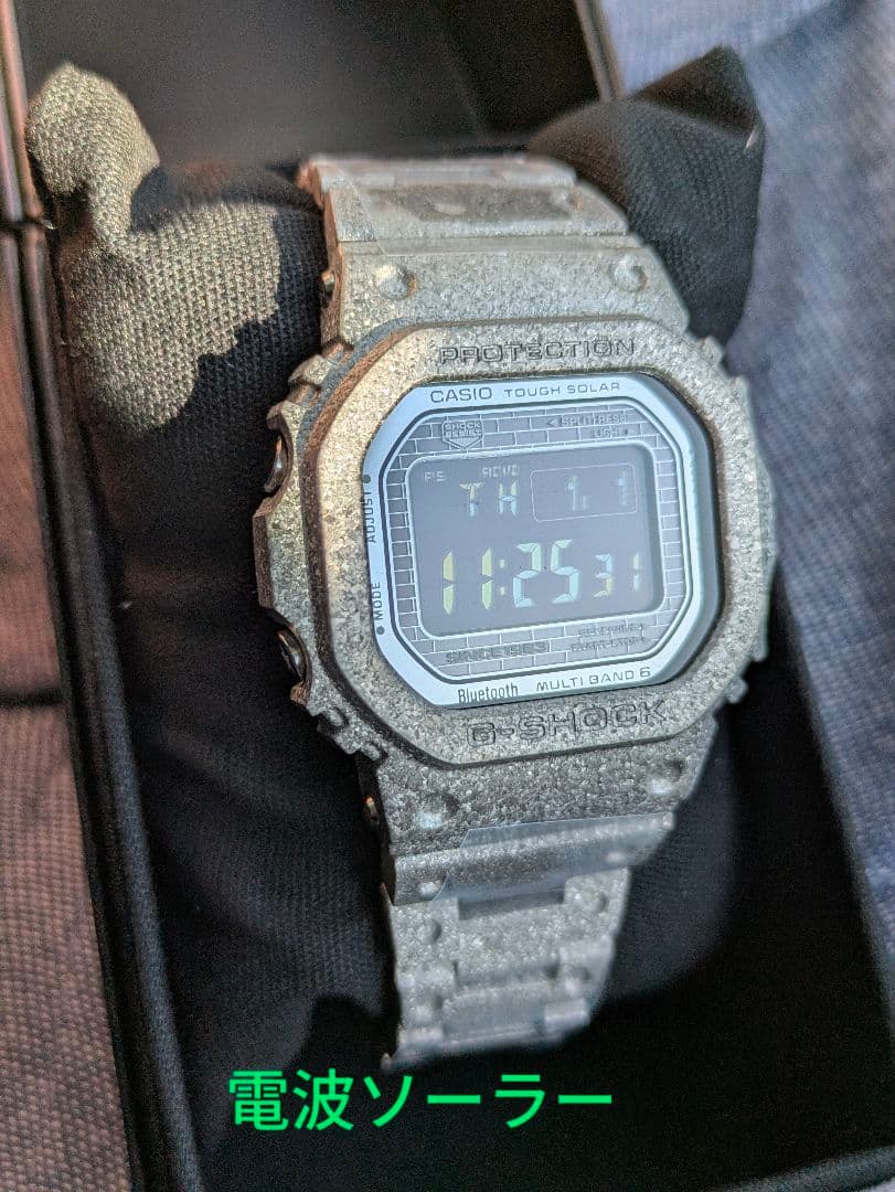 【新品】G-SHOCK 40周年 GMW-B5000PS-1JR　電波ソーラー G-SHOCK誕生40周年を祝う新作「GMW-B5000PS-1JR」をレビュー。再結晶化
