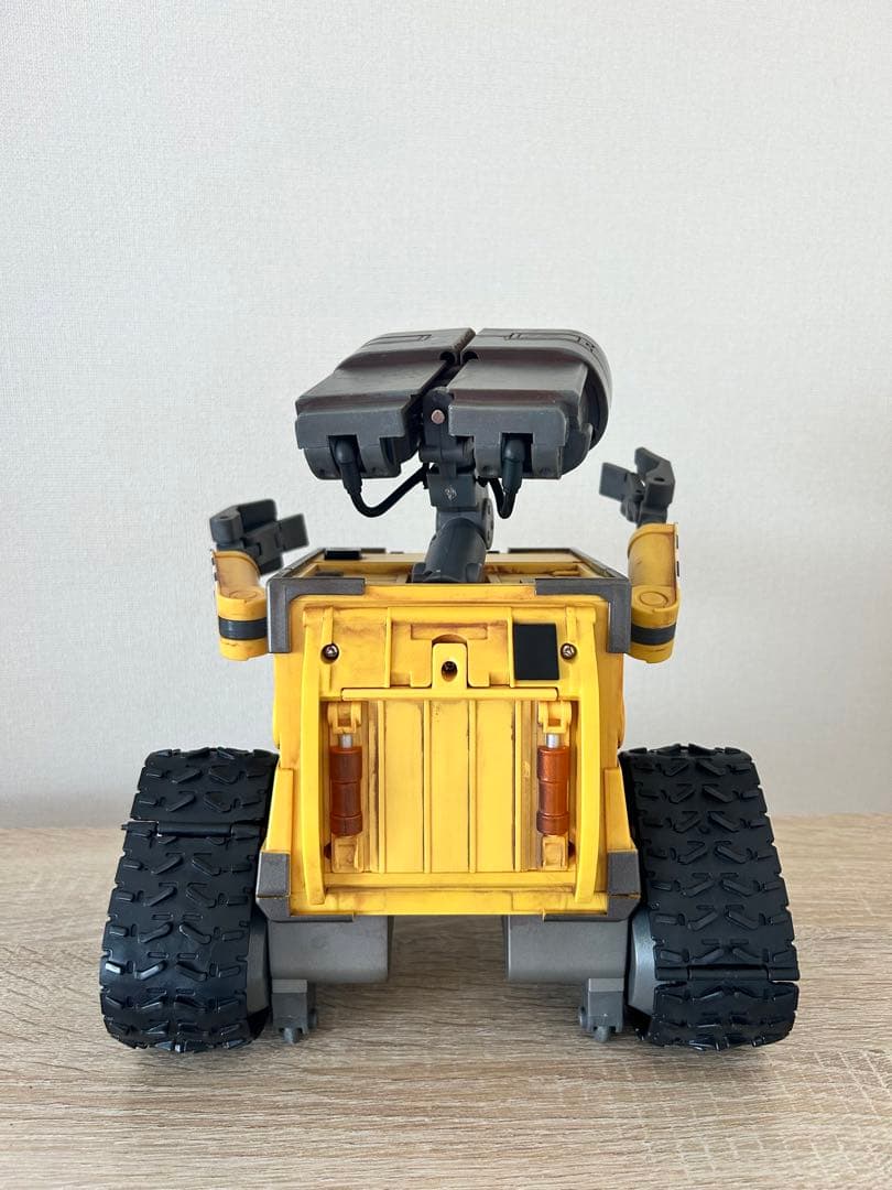 ディズニー ウォーリー ラジコン WALL・E 動作確認済 - メルカリ