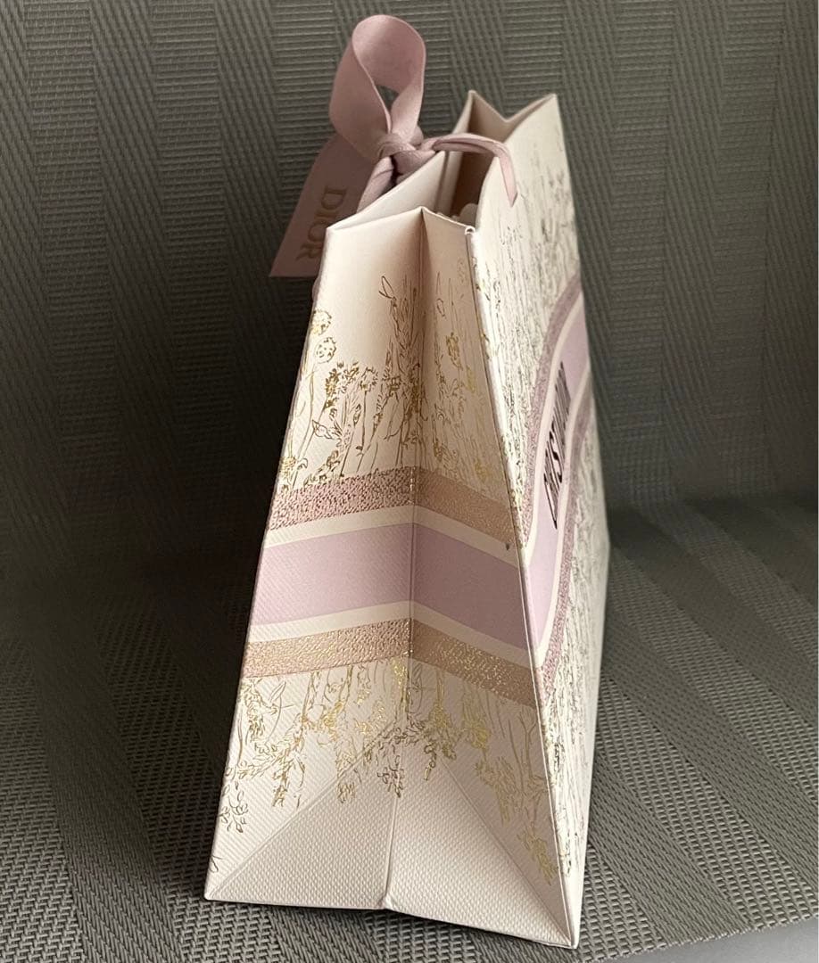 DIOR ディオール ギフトボックス ショッパー 2024 母の日 - メルカリ