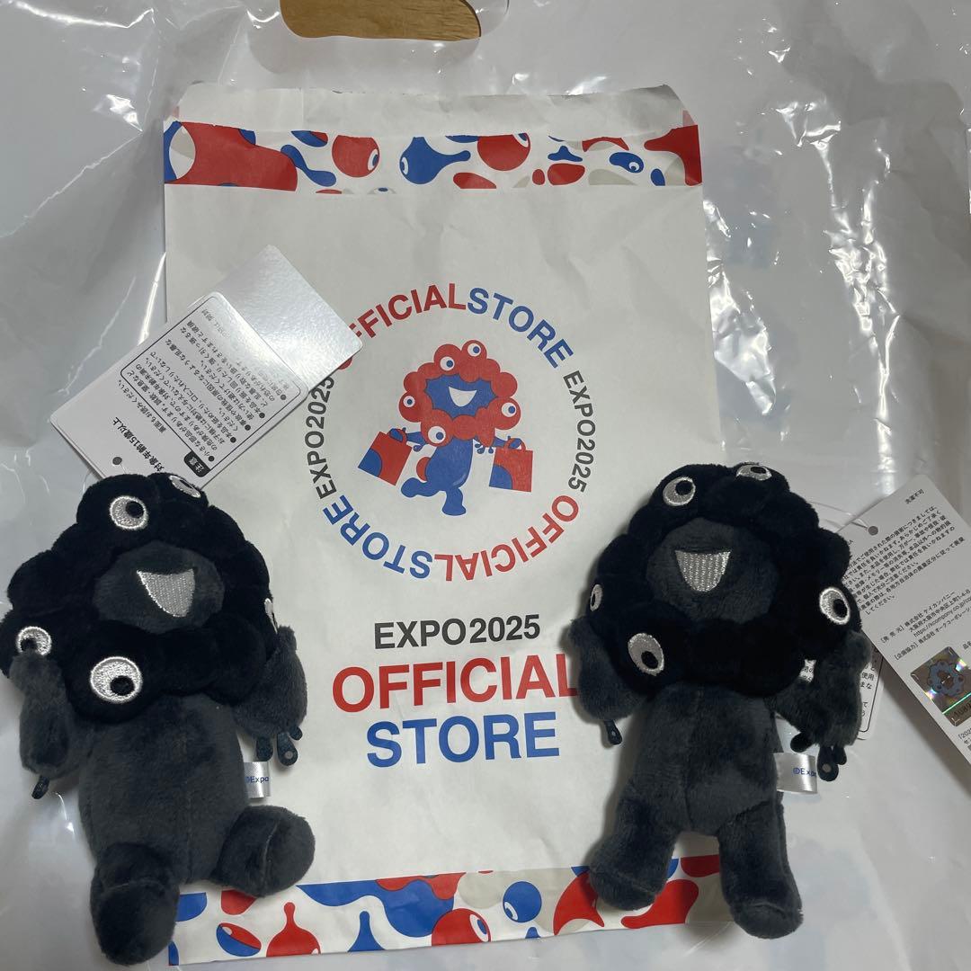 万博】黒ミャクミャクセット（立ち、座り）【会場限定】 - メルカリ