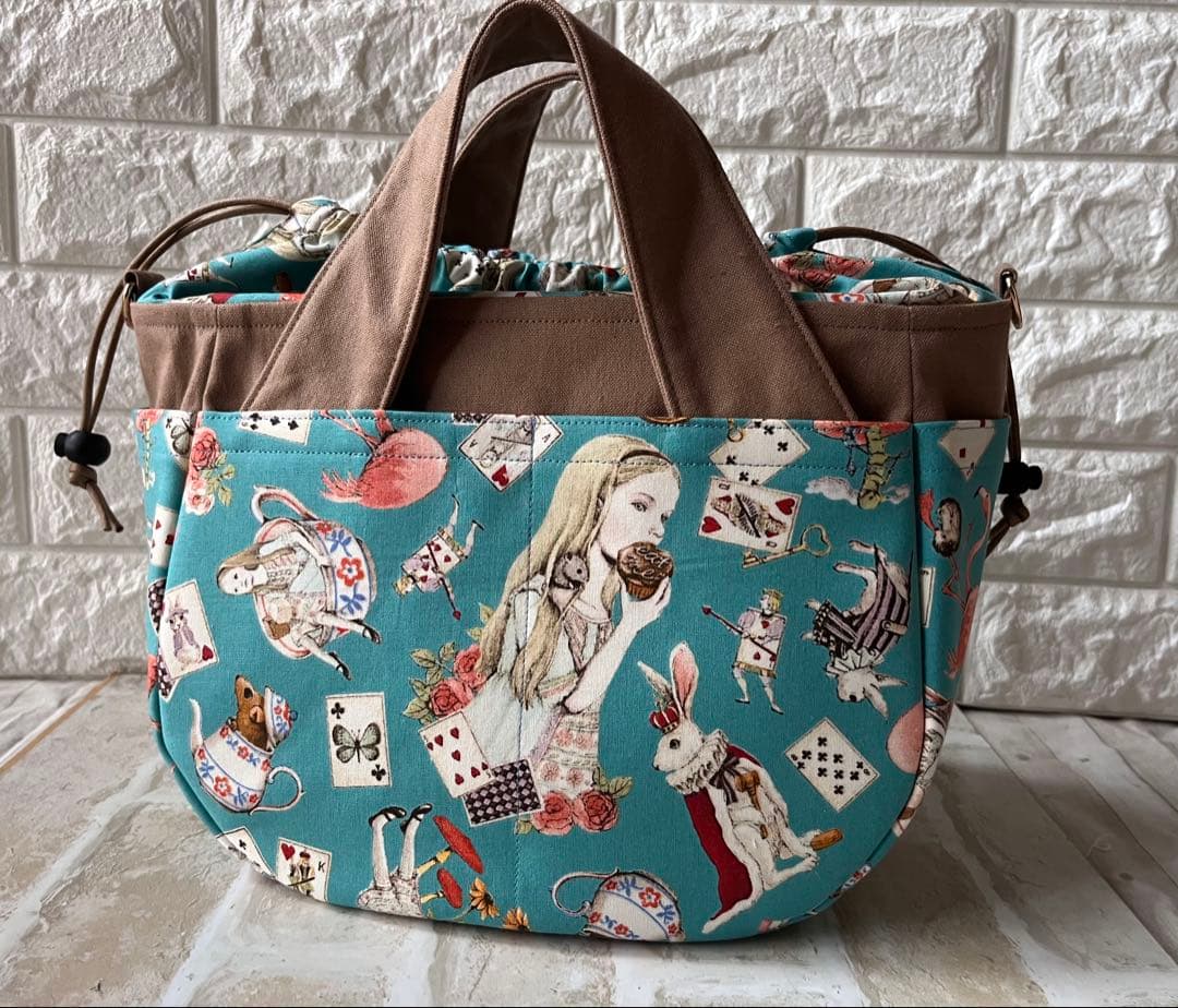 toocoページ　巾着トートバッグ、ぷっくりポーチ toocoページ 巾着トートバッグ、ぷっくりポーチ toocoページ 巾着