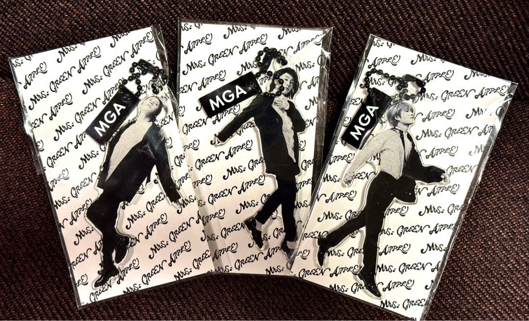 Mrs.GREEN APPLE POPUPSTORE アクスタ　3種 Mrs. GREEN APPLE Utopia アクスタ 3体セット - メルカリ